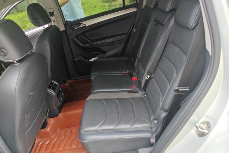 Used Volkswagen Tiguan L 2019 330TSI Automatic Two-Wheel Drive Smart Luxury Version China VI Standard Left Rear Seat