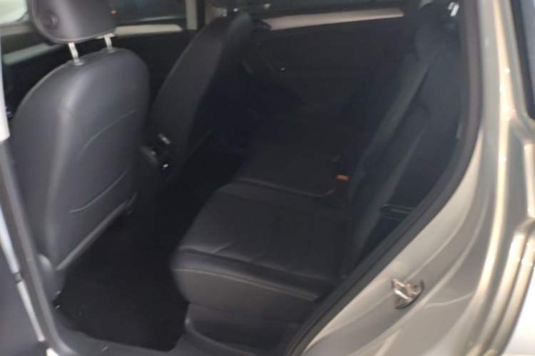 Used Volkswagen Tiguan L 2019 380TSI Automatic All-Wheel Drive Intelligent Luxury Version China V Standard Left Rear Seat