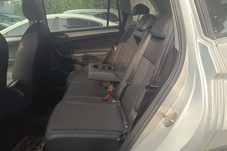 Used Volkswagen Tiguan L 2019 330TSI Automatic Two-Wheel Drive Luxury Edition China VI Standard Left Rear Seat