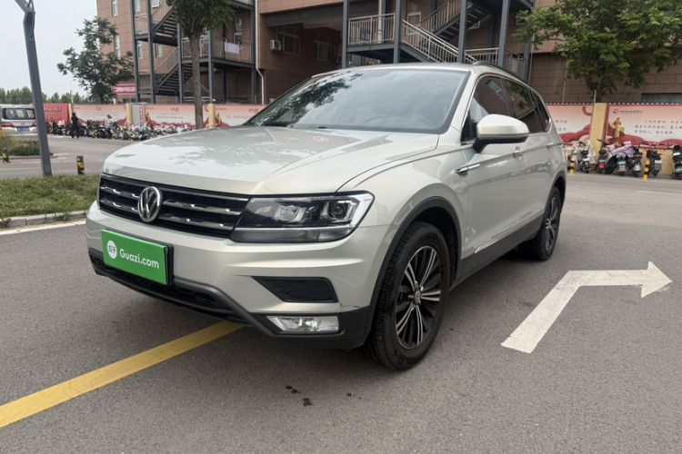 Used Volkswagen Tiguan L 2019 330TSI Automatic Two-Wheel Drive Luxury Edition China VI Standard Guazi used car, China used car export, Used car for sale, Used Volkswagen cars, Cheapest cars for sale