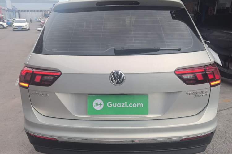 Used Volkswagen Tiguan L 2019 330TSI Automatic Two-Wheel Drive Panoramic Comfort Edition China VI Standard Rear