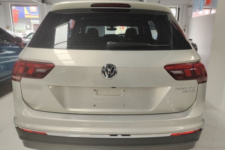 Used Volkswagen Tiguan L 2019 Revised 330TSI Automatic Two-Wheel Drive Smart & Luxury Edition China VI Standard Rear