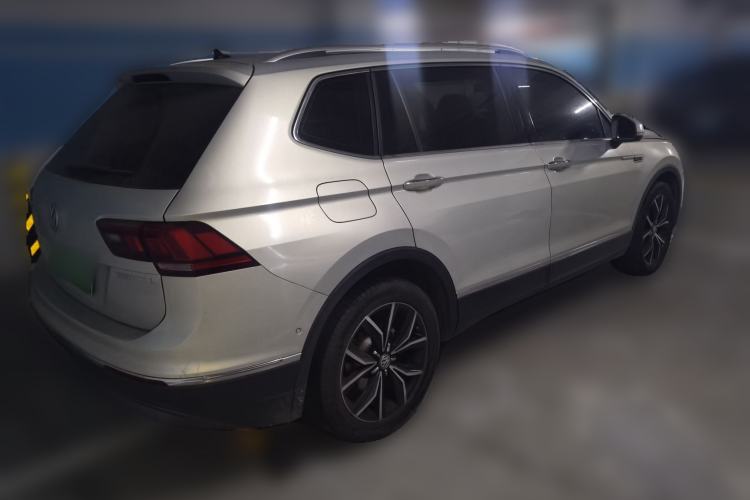 Used Volkswagen Tiguan L 2019 330TSI Automatic Two-Wheel Drive Smart Luxury Version China VI Standard Rear Right 45 Deg