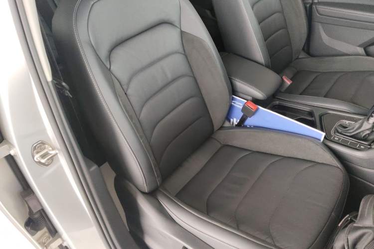 Used Volkswagen Tiguan L 2019 330TSI Automatic Two-Wheel Drive Panoramic Comfort Edition China VI Standard Right Front Seat