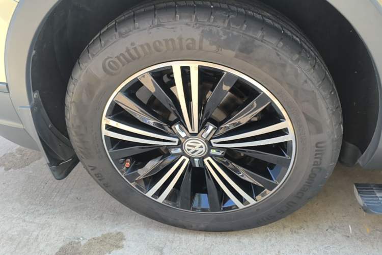 Used Volkswagen Tiguan L 2019 330TSI Automatic Two-Wheel Drive Luxury Edition China VI Standard Right Rear Wheel Hub