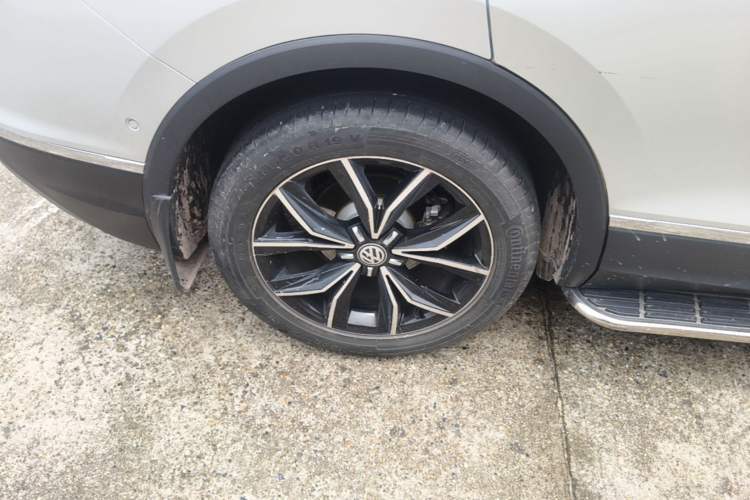 Used Volkswagen Tiguan L 2019 Revised 330TSI Automatic Two-Wheel Drive Smart & Luxury Edition China VI Standard Right Rear Wheel Hub
