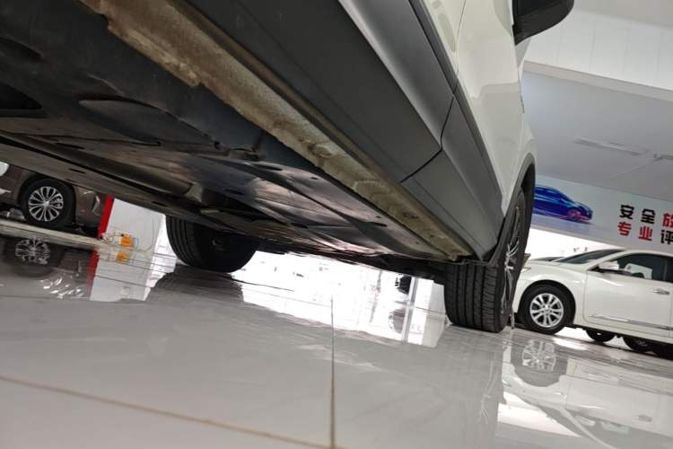 Used Volkswagen Tiguan L 2019 330TSI Automatic Two-Wheel Drive Luxury Edition China VI Standard Right Side Sill