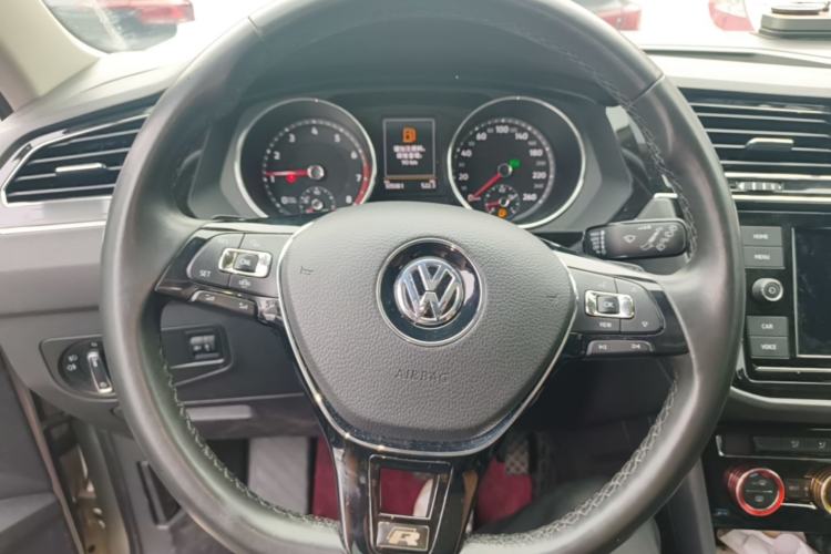 Used Volkswagen Tiguan L 2019 330TSI Automatic Two-Wheel Drive Panoramic Comfort Edition China V Standard Steering Wheel