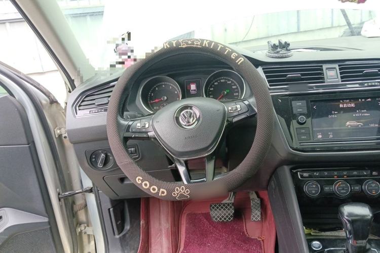 Used Volkswagen Tiguan L 2019 330TSI Automatic Two-Wheel Drive Smart Luxury Version China VI Standard Steering Wheel