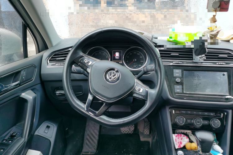 Used Volkswagen Tiguan L 2019 380TSI Automatic All-Wheel Drive Luxury Edition China VI Standard Steering Wheel