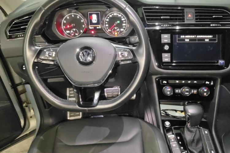 Used Volkswagen Tiguan L 2019 330TSI Automatic Two-Wheel Drive Panoramic Comfort Edition China V Standard Steering Wheel