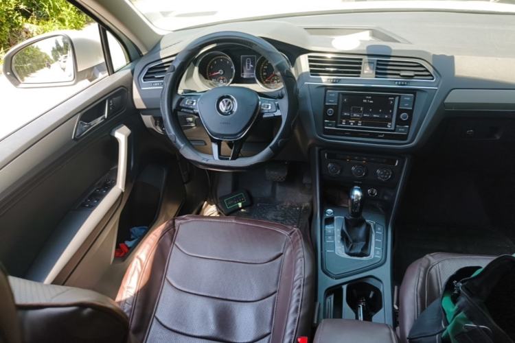 Used Volkswagen Tiguan L 2019 330TSI Automatic Two-Wheel Drive Luxury Edition China VI Standard Steering Wheel