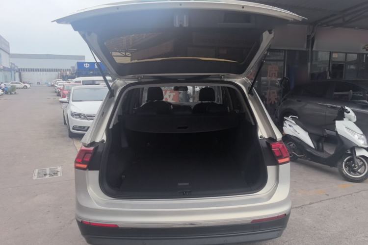 Used Volkswagen Tiguan L 2019 330TSI Automatic Two-Wheel Drive Panoramic Comfort Edition China VI Standard Trunk