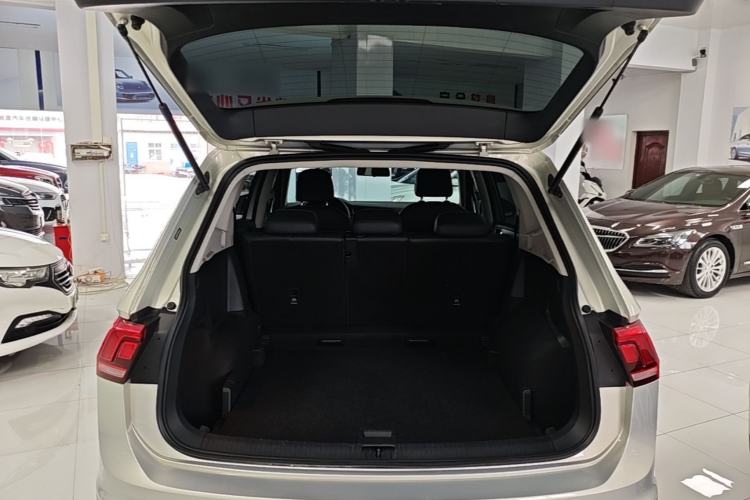 Used Volkswagen Tiguan L 2019 330TSI Automatic Two-Wheel Drive Luxury Edition China VI Standard Trunk