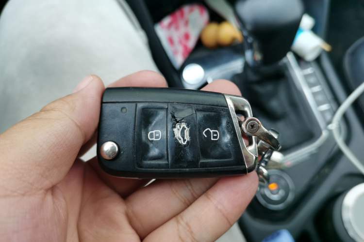 Used Volkswagen Tiguan L 2019 380TSI Automatic All-Wheel Drive Luxury Edition China VI Standard Vehicle Key