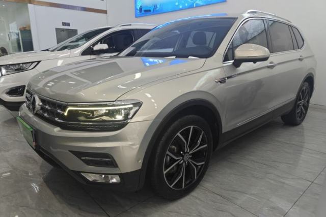 Ojetý Volkswagen Tiguan L 2019 380TSI Automatic All-Wheel Drive Luxury Edition with 7 Seats China VI Standard