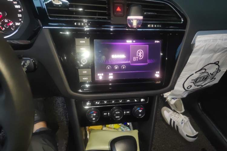 Used Volkswagen Tiguan L 2019 330TSI Automatic Two-Wheel Drive Smart Luxury Version China V Emission Standard Audio And AC Panel