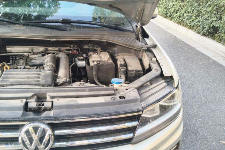 Used Volkswagen Tiguan L 2019 280TSI Automatic Two-Wheel Drive Panoramic Comfort Edition China V Standard Engine Bay Left