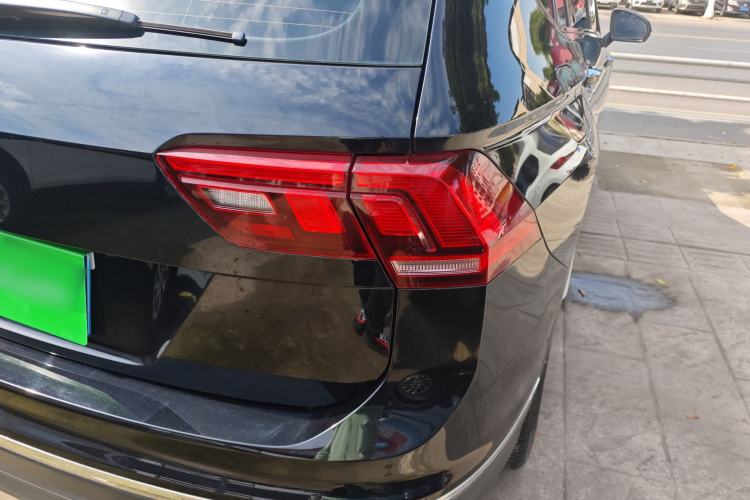 Used Volkswagen Tiguan L 2019 Revised 330TSI Automatic Two-Wheel Drive Smart & Luxury Edition China VI Standard Exterior 3