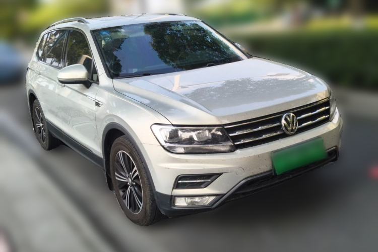 Used Volkswagen Tiguan L 2019 280TSI Automatic Two-Wheel Drive Panoramic Comfort Edition China V Standard Front Right 45 Deg