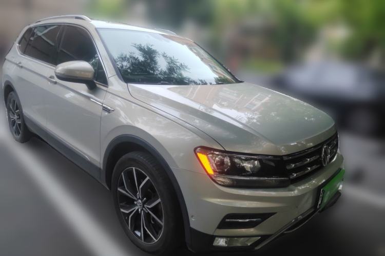 Used Volkswagen Tiguan L 2019 330TSI Automatic Two-Wheel Drive Smart Luxury Version China V Emission Standard Front Right 45 Deg