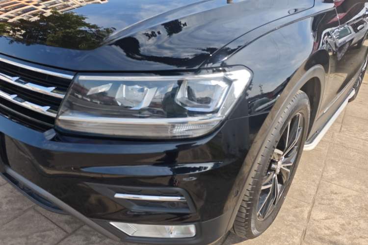 Used Volkswagen Tiguan L 2019 Revised 330TSI Automatic Two-Wheel Drive Smart & Luxury Edition China VI Standard Left Front Headlight