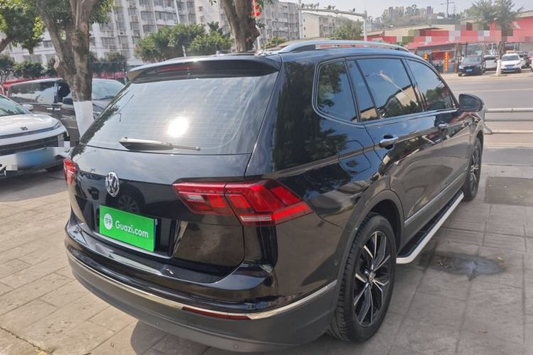 Used Volkswagen Tiguan L 2019 Revised 330TSI Automatic Two-Wheel Drive Smart & Luxury Edition China VI Standard Rear Right 45 Deg