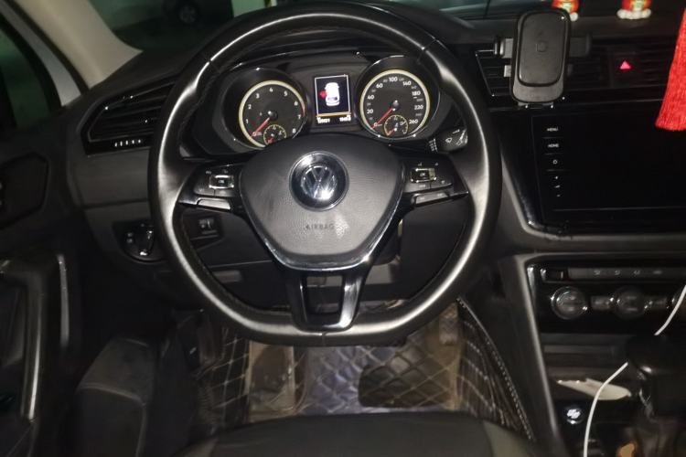Used Volkswagen Tiguan L 2019 330TSI Automatic Two-Wheel Drive Panoramic Comfort Edition China VI Standard Steering Wheel