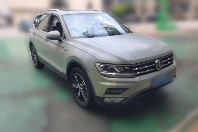 Used Volkswagen Tiguan L 2019 330TSI Automatic Two-Wheel Drive Panoramic Comfort Edition China VI Standard Front Right 45 Deg
