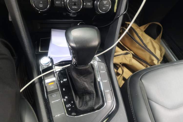 Used Volkswagen Tiguan L 2019 330TSI Automatic Two-Wheel Drive Panoramic Comfort Edition China VI Standard Gear Lever