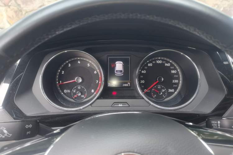 Used Volkswagen Tiguan L 2019 330TSI Automatic Two-Wheel Drive Panoramic Comfort Edition China VI Standard Instrument Cluster