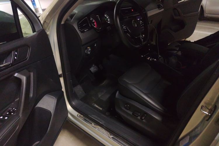 Used Volkswagen Tiguan L 2019 330TSI Automatic Two-Wheel Drive Panoramic Comfort Edition China VI Standard Driver Seat