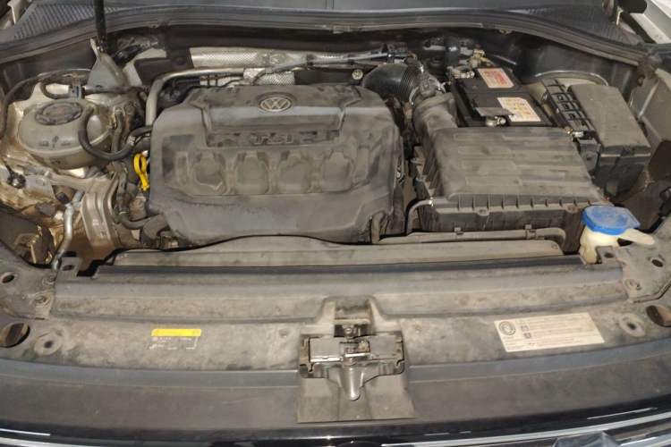 Used Volkswagen Tiguan L 2019 330TSI Automatic Two-Wheel Drive Panoramic Comfort Edition China VI Standard Engine Bay