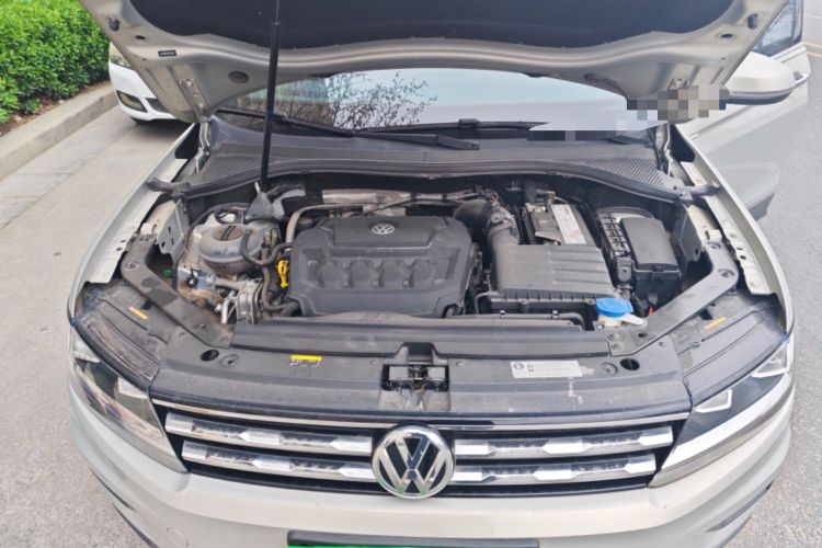 Used Volkswagen Tiguan L 2019 330TSI Automatic Two-Wheel Drive Smart Luxury Version China VI Standard Engine Bay