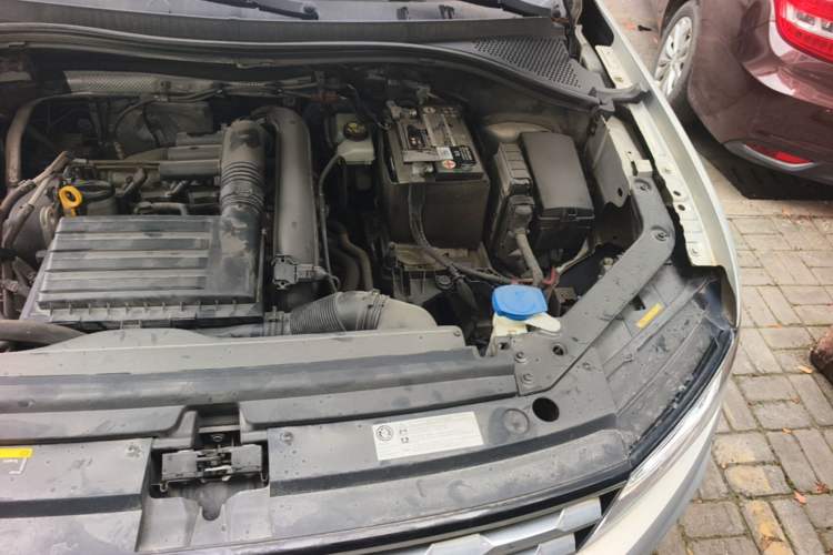 Used Volkswagen Tiguan L 2019 280TSI Automatic Two-Wheel Drive Panoramic Comfort Edition China V Standard Engine Bay Left