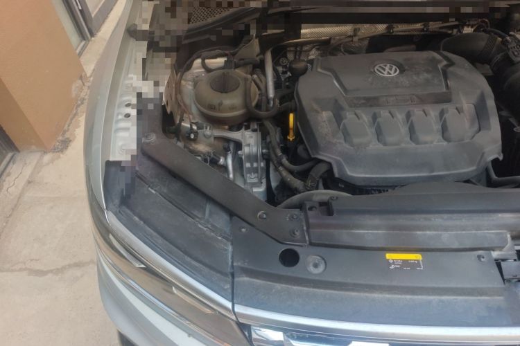 Used Volkswagen Tiguan L 2019 Restyled 330TSI Automatic Two-Wheel Drive R-Line Flagship Version China VI Standard Engine Bay Right