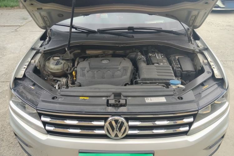 Used Volkswagen Tiguan L 2019 330TSI Automatic Two-Wheel Drive Panoramic Comfort Edition China VI Standard Engine Bay