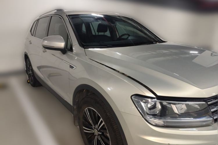 Used Volkswagen Tiguan L 2019 330TSI Automatic Two-Wheel Drive Panoramic Comfort Edition China VI Standard Front Right 45 Deg
