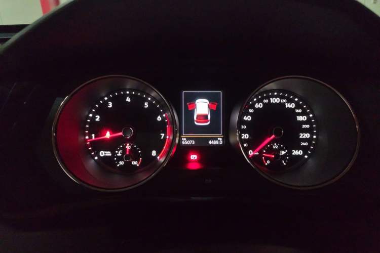 Used Volkswagen Tiguan L 2019 330TSI Automatic Two-Wheel Drive Panoramic Comfort Edition China VI Standard Instrument Cluster