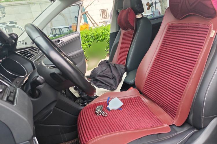 Used Volkswagen Tiguan L 2019 330TSI Automatic Two-Wheel Drive Smart Luxury Version China VI Standard Left Front Seat