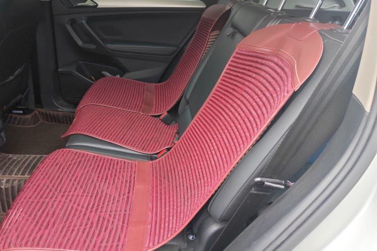 Used Volkswagen Tiguan L 2019 330TSI Automatic Two-Wheel Drive Smart Luxury Version China VI Standard Left Rear Seat