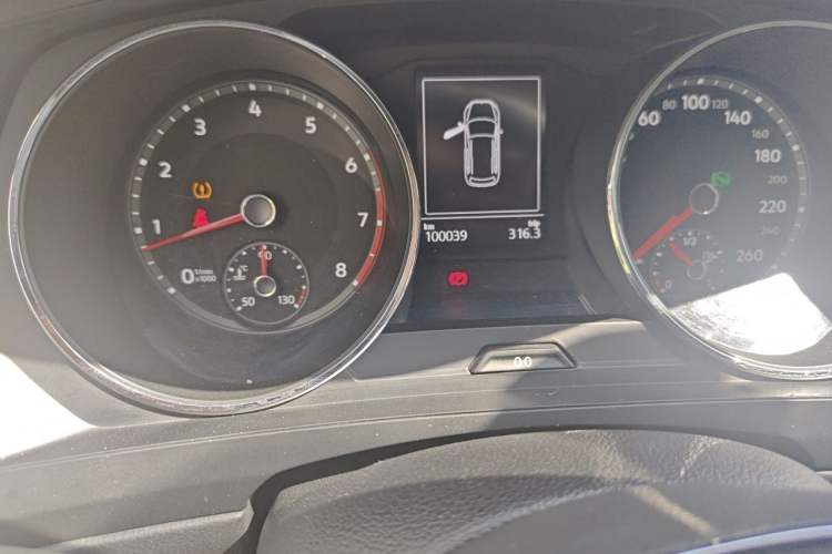 Used Volkswagen Tiguan L 2019 330TSI Automatic Two-Wheel Drive Luxury Edition China V Standard Odometer Close Up