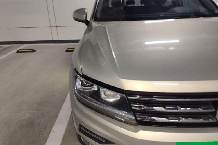 Used Volkswagen Tiguan L 2019 330TSI Automatic Two-Wheel Drive Panoramic Comfort Edition China VI Standard Right Front Headlight