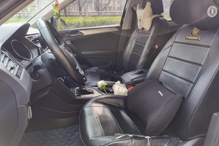 Used Volkswagen Tiguan L 2019 Revised 330TSI Automatic Two-Wheel Drive Smart & Luxury Edition China VI Standard Left Front Seat