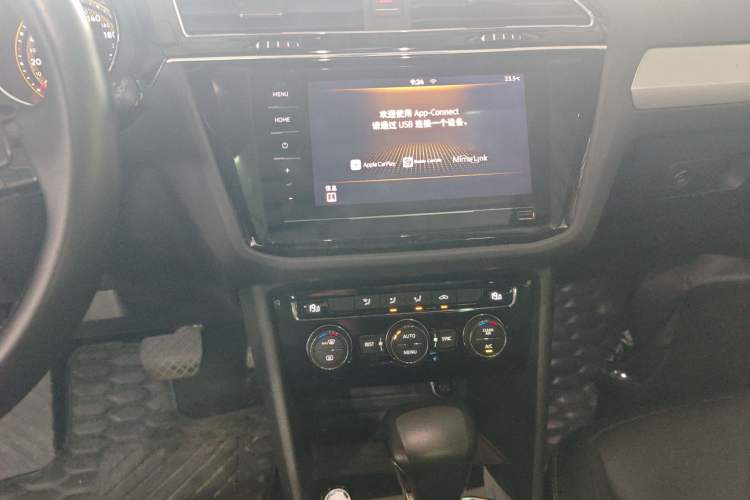 Used Volkswagen Tiguan L 2019 Updated Version 330TSI Automatic Two-Wheel Drive Panoramic Comfort Edition China VI Standard Audio And AC Panel