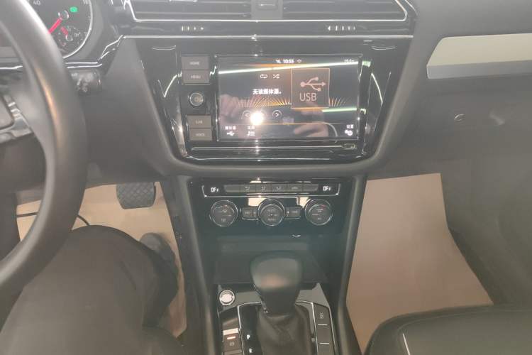 Used Volkswagen Tiguan L 2019 330TSI Automatic Two-Wheel Drive Panoramic Comfort Edition China V Standard Audio And AC Panel