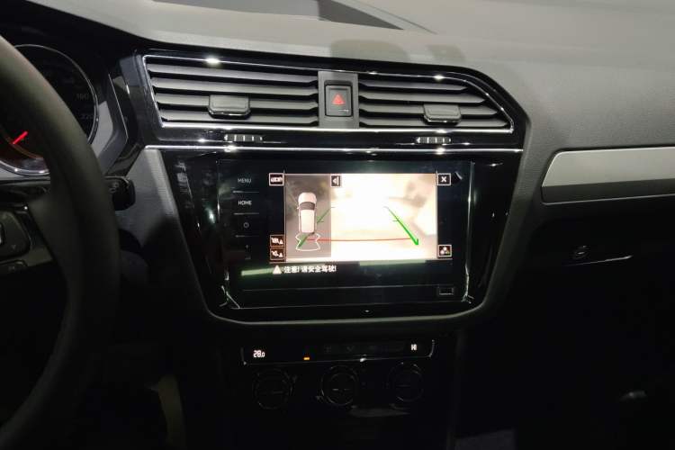Used Volkswagen Tiguan L 2019 330TSI Automatic Two-Wheel Drive Panoramic Comfort Edition China VI Standard Audio And AC Panel