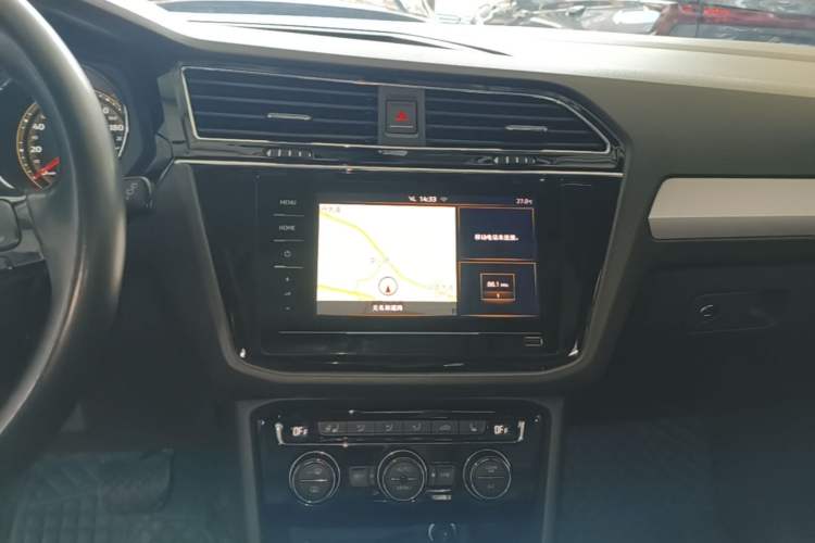 Used Volkswagen Tiguan L 2019 Revised 330TSI Automatic Two-Wheel Drive Smart & Luxury Edition China VI Standard Audio And AC Panel