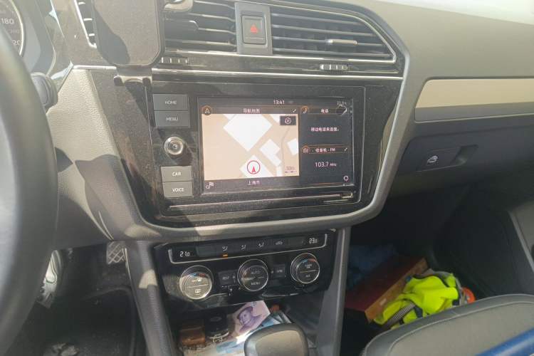Used Volkswagen Tiguan L 2019 330TSI Automatic Two-Wheel Drive Panoramic Comfort Edition China VI Standard Audio And AC Panel