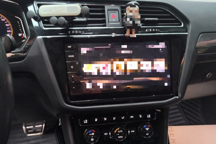 Used Volkswagen Tiguan L 2019 380TSI Automatic All-Wheel Drive R-Line Flagship 7-Seater China VI Standard Audio And AC Panel